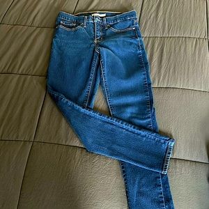 Loved!!! Levi skinny 311 shaping skinny jeans!